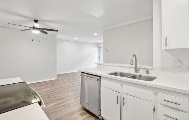 1 bed, 1 bath, 695 sqft, $1,898, Unit 208
