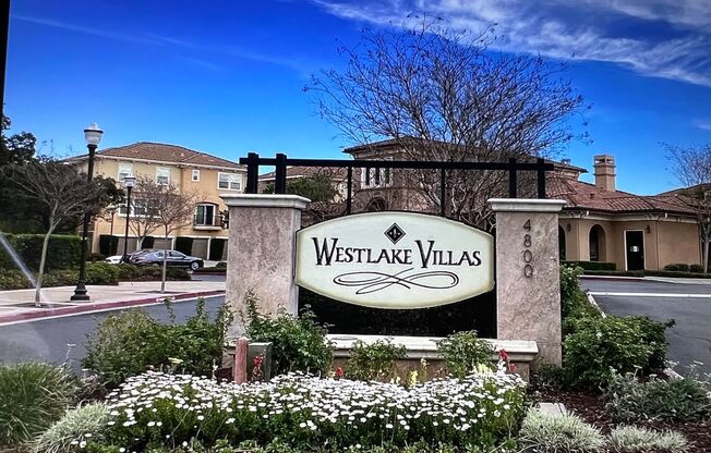 Available Now!  Highly desirable Westlake Pkwy split level Condo. 2+2.5, one car garage.