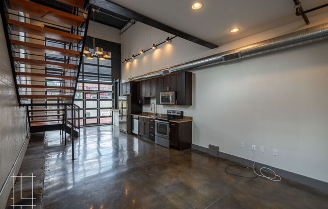 2 beds, 2 baths, $2,300, Unit 727 N. 4th St. Apt. 101