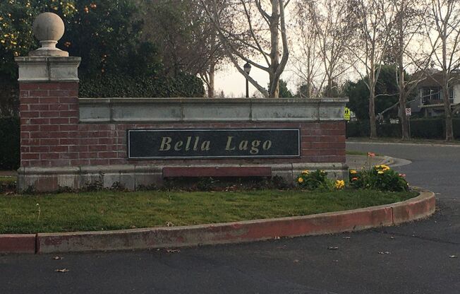 Highly Desirable 2 Story Home In Brookside