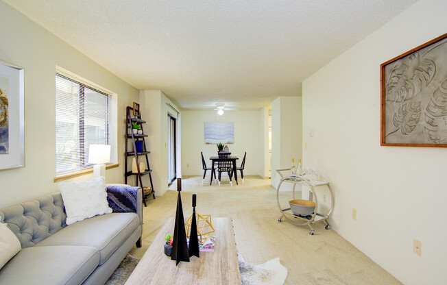 2 beds, 1 bath, 1,000 sqft, $1,975, Unit B-046