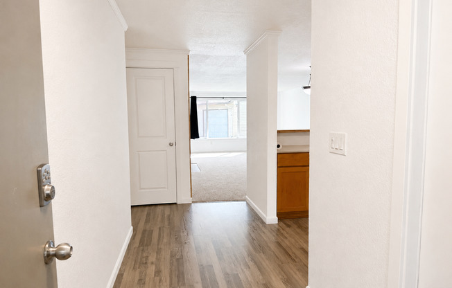 Evergreen East Condo Unit for Lease w/ Garage - 510 SE 157th Ave Unit 35