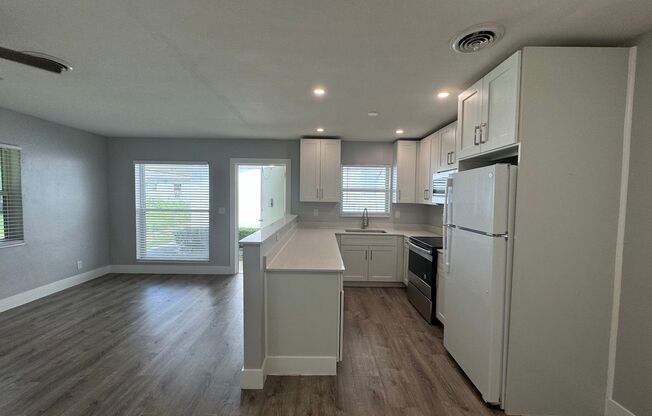 1 bed, 1 bath, $1,675, Unit 14