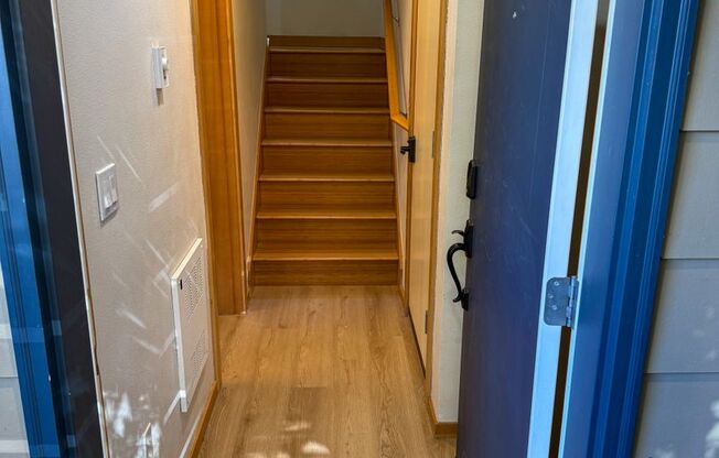 Stand-Alone Ballard Townhome with 3 En-Suite Bedrooms & A/C!