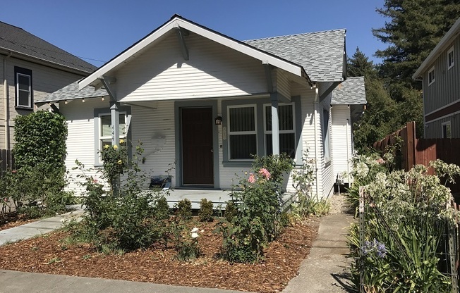 Charming Downtown Napa Two Bedroom Home