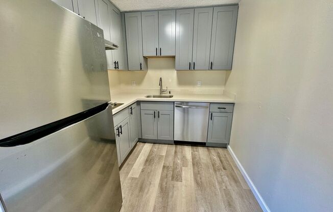 543 Buena Vista Ave West