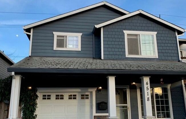 Charming SE Portland 3-Bedroom Home with Granite Kitchen, Gas Range, Garage & Private Yard