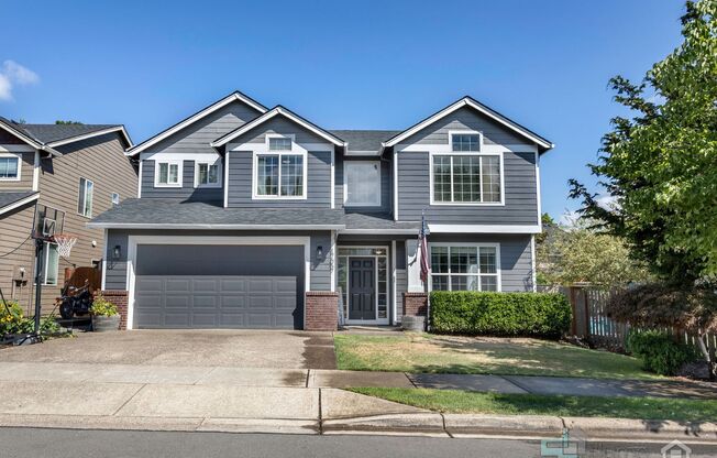 Beautiful Updated  Home in coveted Woodhaven neighborhood of Sherwood!