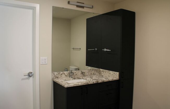 2 beds, 1 bath, 945 sqft, $2,250, Unit 108