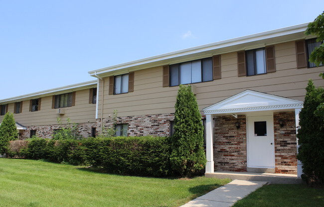 West Bend-River Apartments