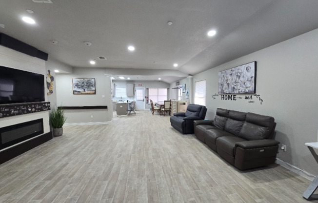 1228 SANDWICK DR