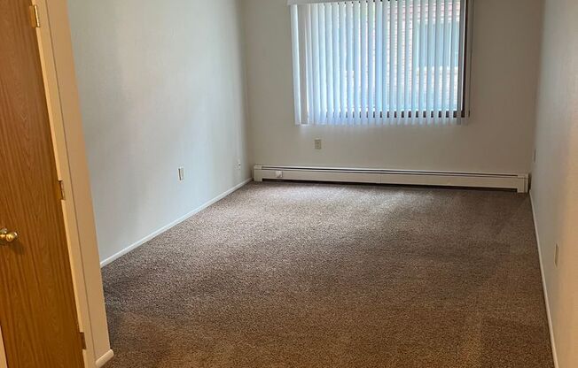 1 bed, 1 bath, 500 sqft, $650, Unit Unit 105