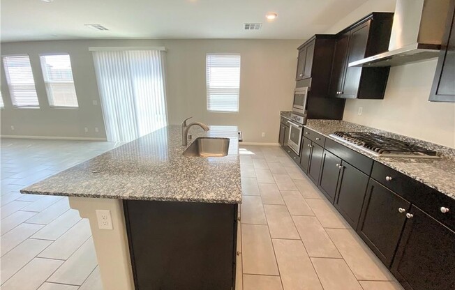 2633 CRYSTAL QUARTZ ST