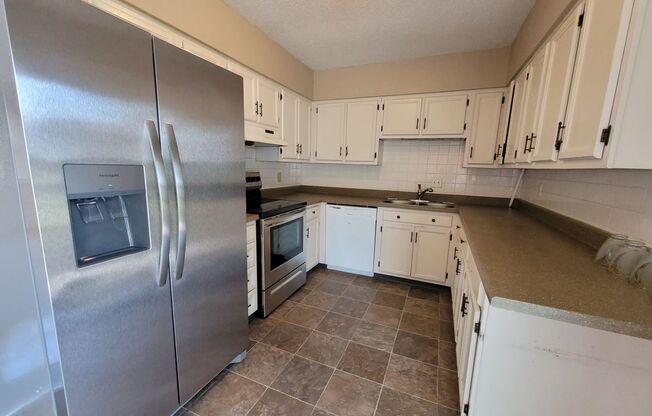 3 beds, 1 bath, $1,400