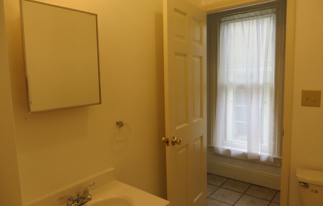 1 bed, 1 bath, 900 sqft, $855, Unit 1223