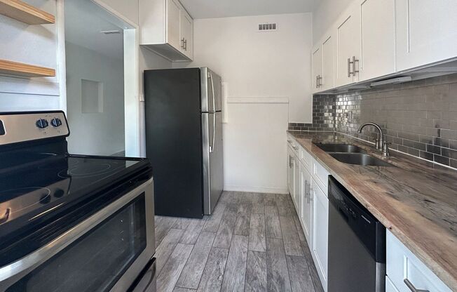 1120 Beach Dr