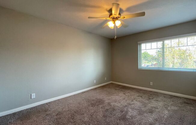 2 beds, 2 baths, 850 sqft, $2,840, Unit 819-21