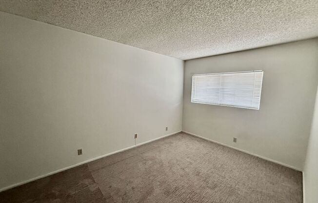 2 beds, 1.5 baths, $1,200, Unit # 146