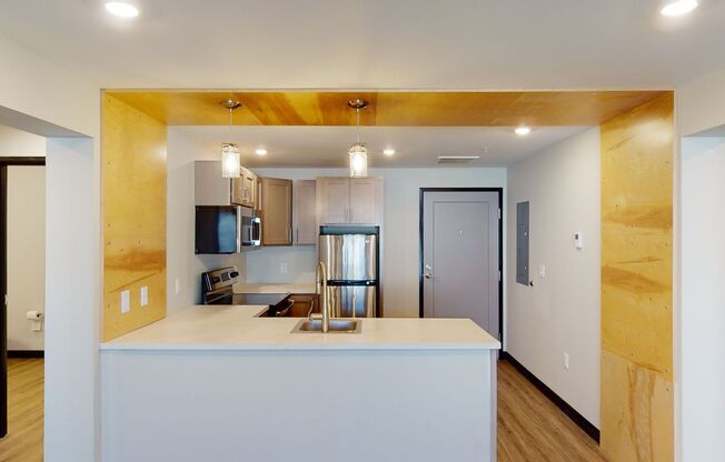 2 beds, 2 baths, 988 sqft, $1,280, Unit 3200-100