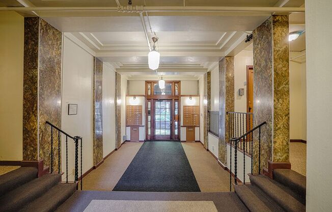 Spacious Units in a Vintage Brick Building- Walk to Seattle Center, Shops,and Restaurants!