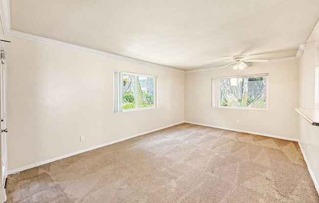 Gorgeous 1B/1BA Condo w/ Washer/Dryer, Walk-In Closet & Resort-Style Amenities!