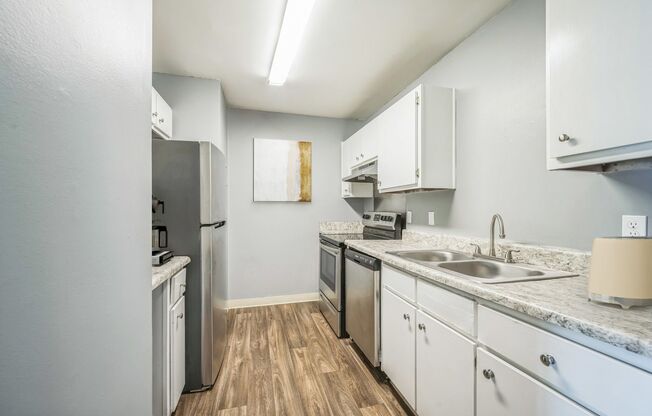 1 bed, 1 bath, 750 sqft, $732