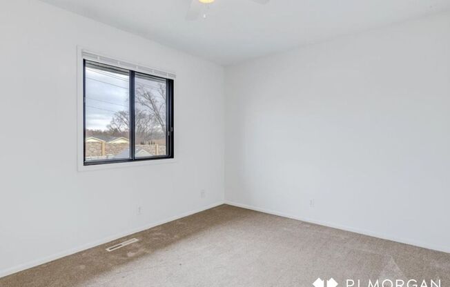 3 beds, 1 bath, $1,900