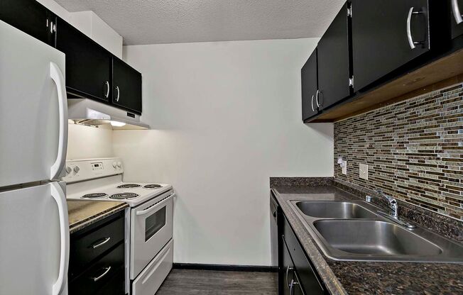 2 beds, 1.5 baths, 1,050 sqft, $1,395, Unit 7710-209