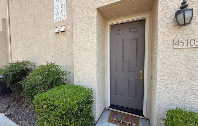 Lovely Laguna Pointe Condo!