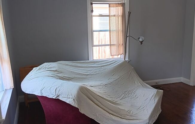 2 Bedroom, 1 Bath Single Family Home on Cul de Sac