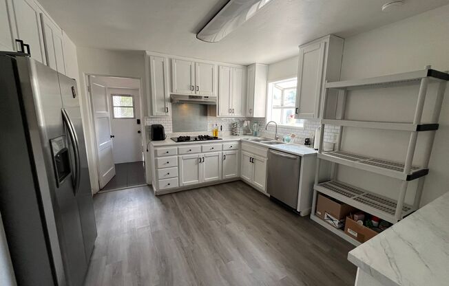 Avocado Ave 643-647