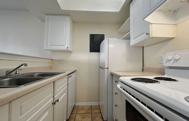 1 bed, 1 bath, 485 sqft, $850, Unit I130