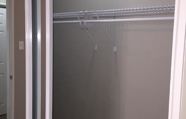 1 bed, 1 bath, 755 sqft, $925, Unit 19