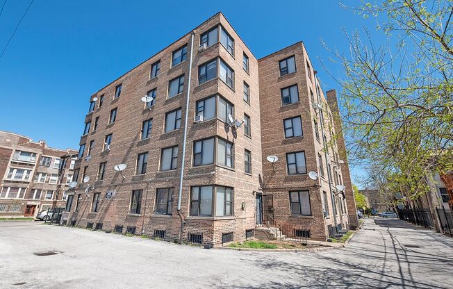 7200 Coles