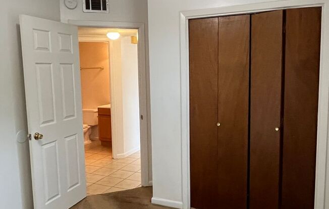 2 beds, 1 bath, $1,375