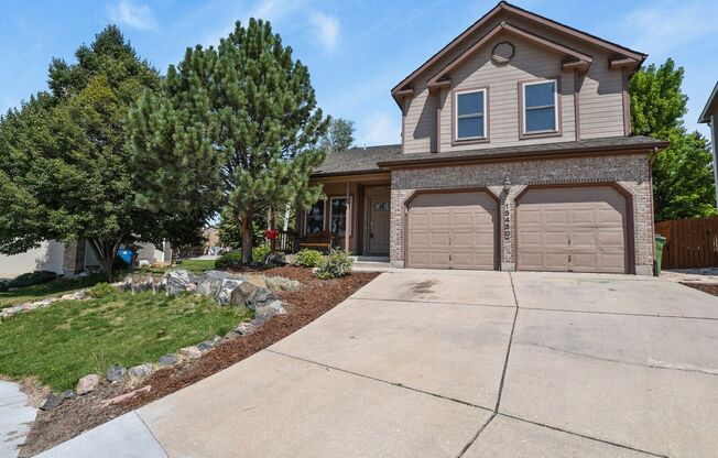 Stunning 5 Bedroom in School District 20