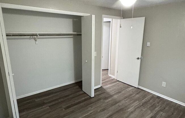 2 beds, 1 bath, 900 sqft, $900, Unit Unit 4