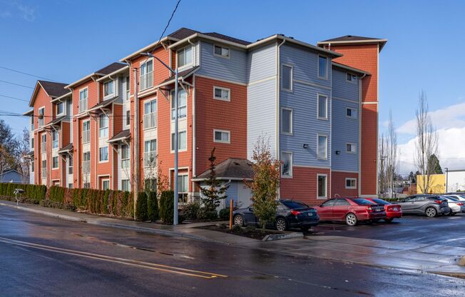 Blanton Commons Apartments in Beaverton, Oregon with 1 or 2 Bedrooms