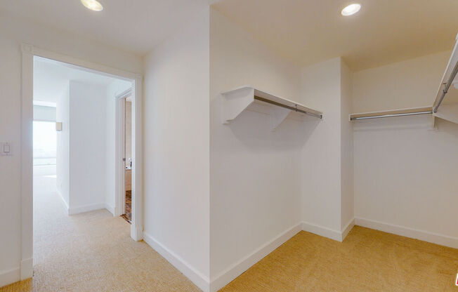 2 beds, 3 baths, 1,800 sqft, $6,750, Unit 32D