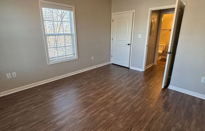 1 bed, 1 bath, 687 sqft, $775, Unit B7