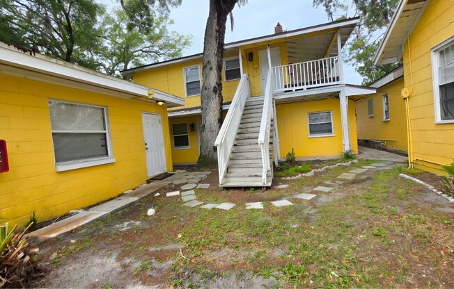 1 bed, 1 bath, $1,050, Unit 1214-5