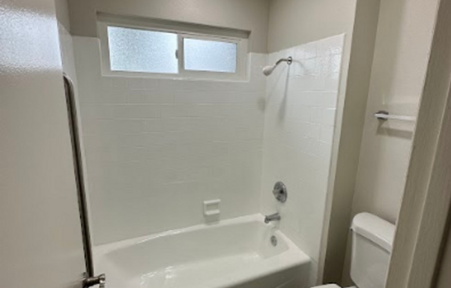 1 bed, 1 bath, 590 sqft, $2,100, Unit #20