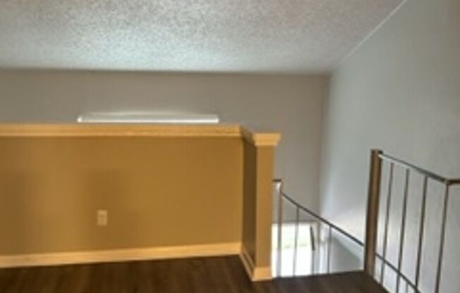1 bed, 1 bath, 672 sqft, $1,045, Unit 1028