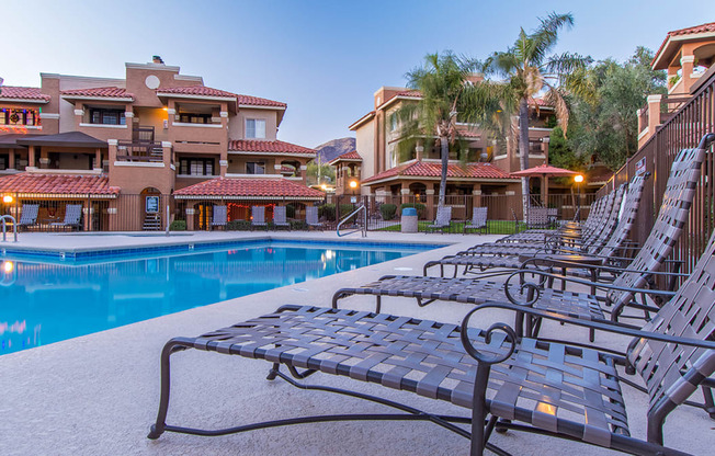 Skyline Gateway pool with lounge area