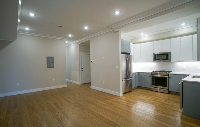 464 SUMNER ST