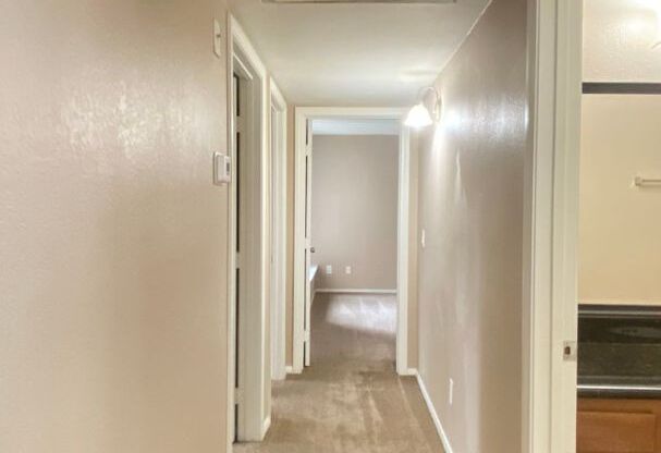3 beds, 2 baths, $1,500, Unit # 2044