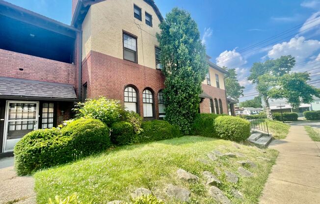 1939 Crafton Blvd