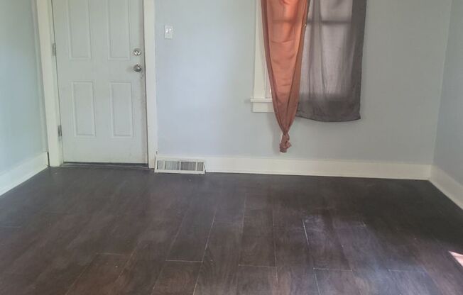 2529 Jarman 3b/1b