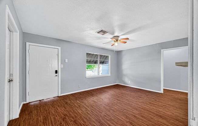 Affordable 4BD/2BA single-family house!