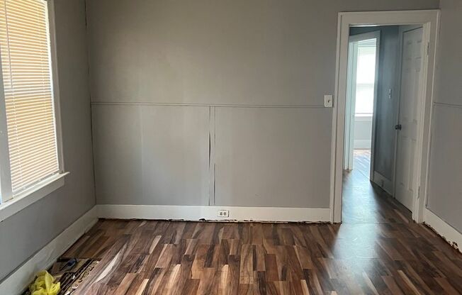 2 bedroom/ 1 bathroom unit!